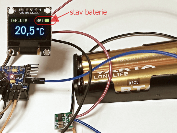 zobrazení stavu napájecích AA baterií na OLED displeji